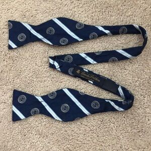 UNC CH bow tie with university insignia, brooks brothers, navy blue